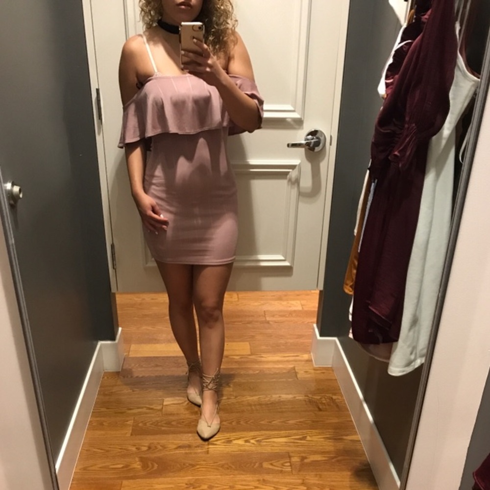 🎀 Millennial Pink Off-Shoulder Minidress 🎀